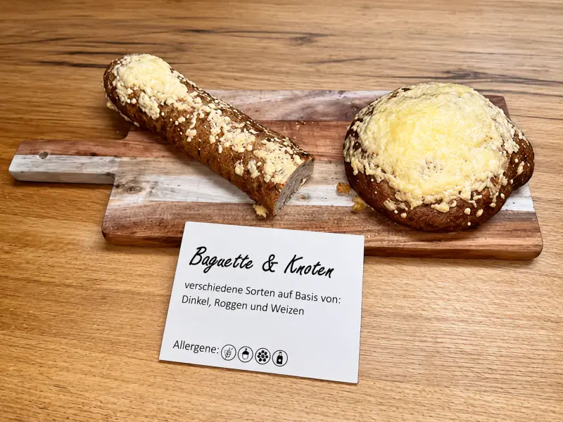 Baguette und Knoten aus Dinkel